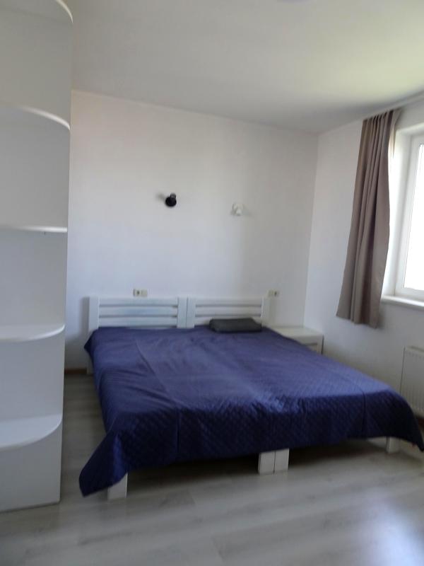 Comfortable 1-bedroom apartment near Shulyavska metro