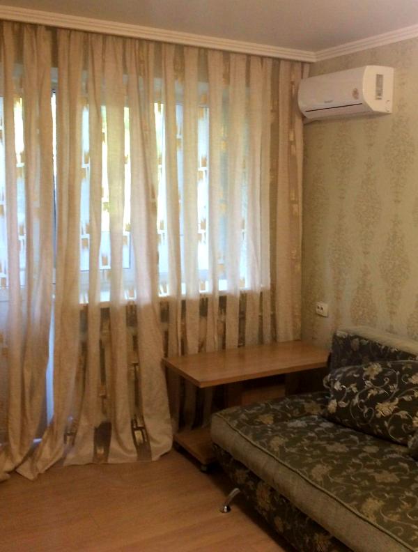 2-Room Apartment with Good Renovation, Fully Furnished