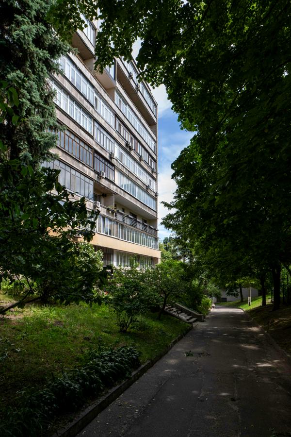 Elegant 3-Room Apartment in Prestigious Pechersk District