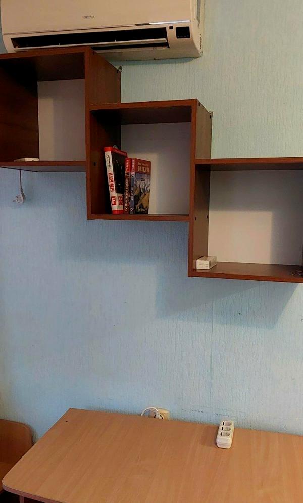 Университет метросына жақын жайлы 1 бөлмелі пәтер қажетті жабдықтармен
