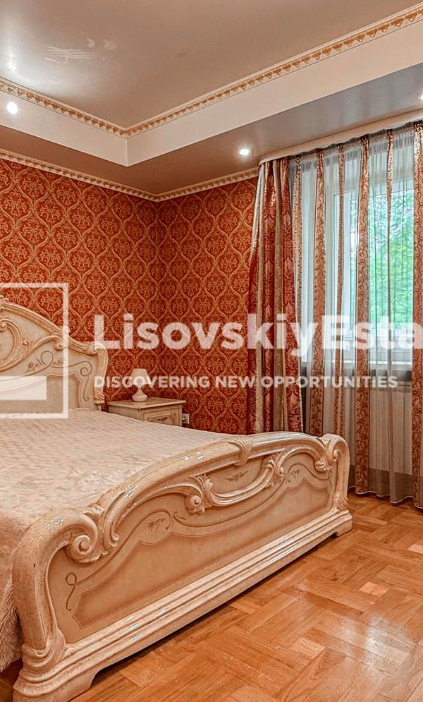 1-Room Apartment on Beresteysky Prospect, Fully Equipped