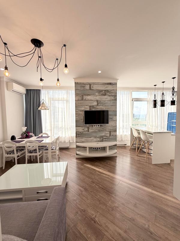 Spacious 2-Bedroom Apartment with Sea View at French Boulevard