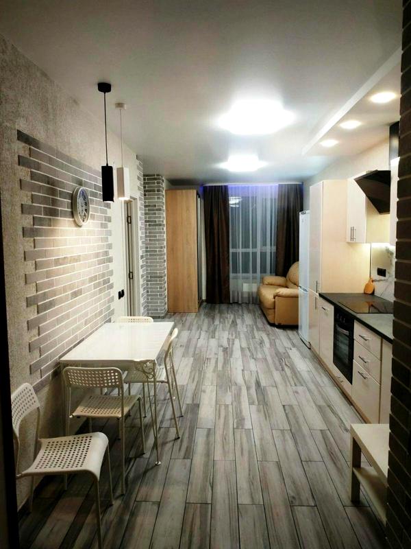 Fully Furnished Apartment near Drogozhychi Metro with Modern Amenities