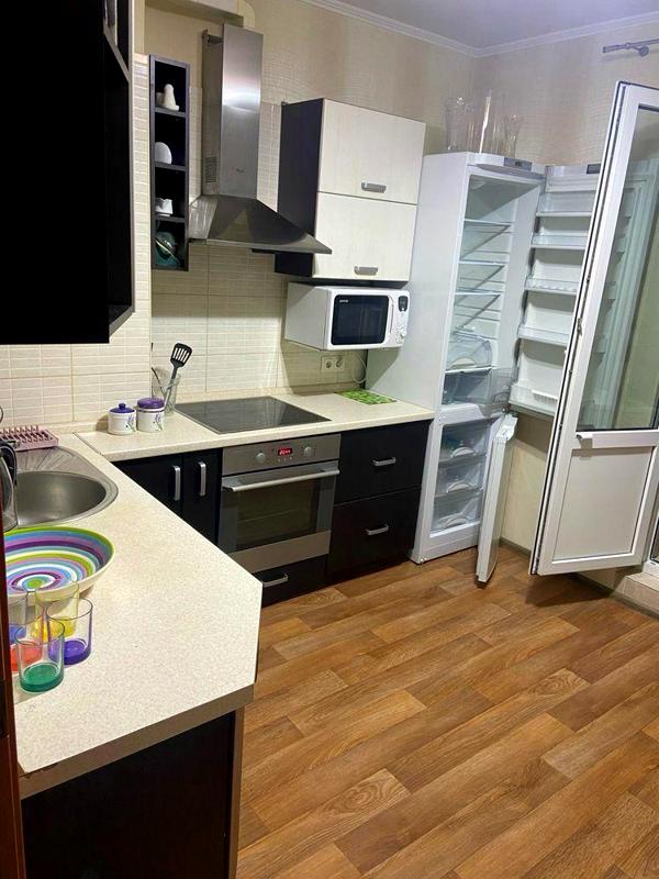 Spacious 1-bedroom apartment near River Mall with view and workplace