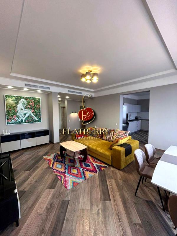 3-Bedroom Apartment in Historic Kyiv Center, Shevchenkovsky District