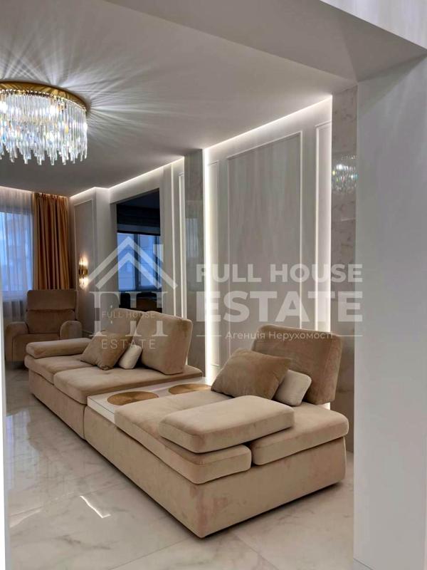 Spacious 3-bedroom apartment in Barvinok Residential Complex