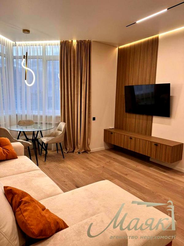 Stylish 2-Room Apartment in Delmar Complex, Pechersk District