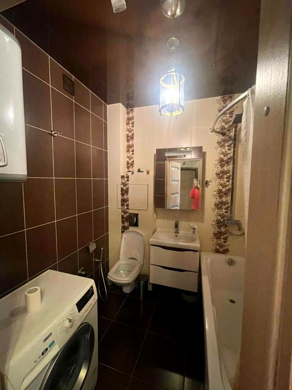 Stylish One-Bedroom Apartment in New Building with Modern Amenities