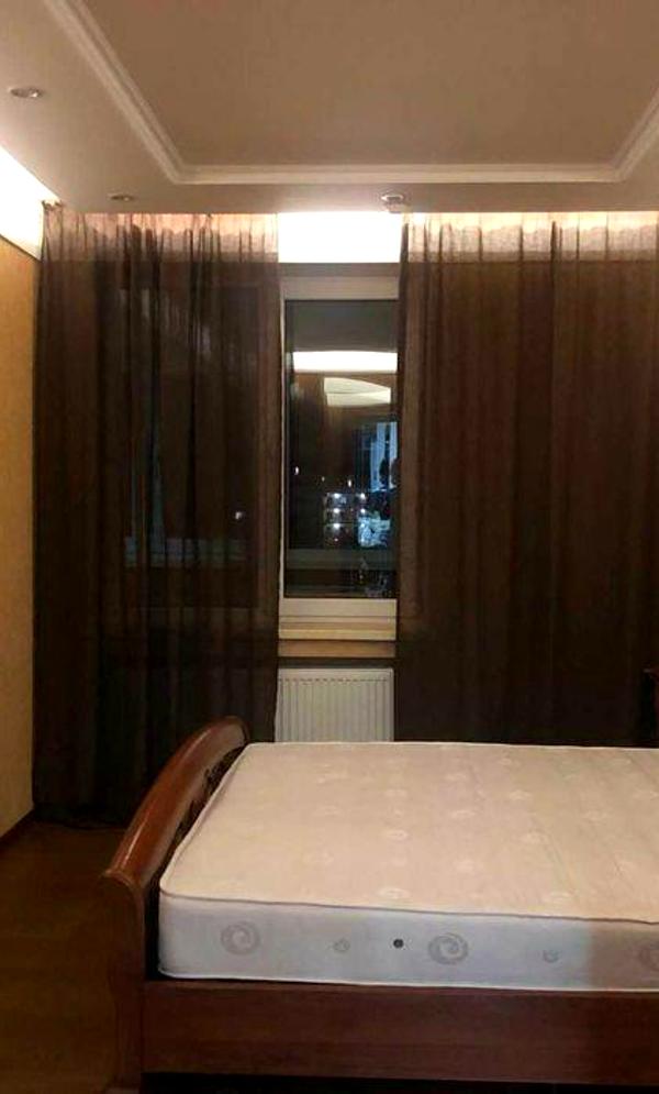 Spacious 2-Bedroom Apartment in City Center with Sea View