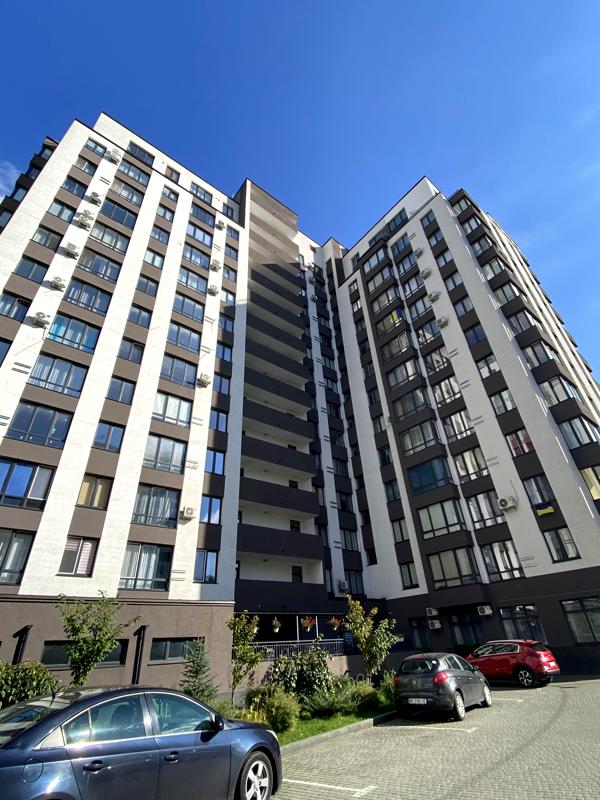 Spacious 1-Room Apartment in Lincoln Residential Complex