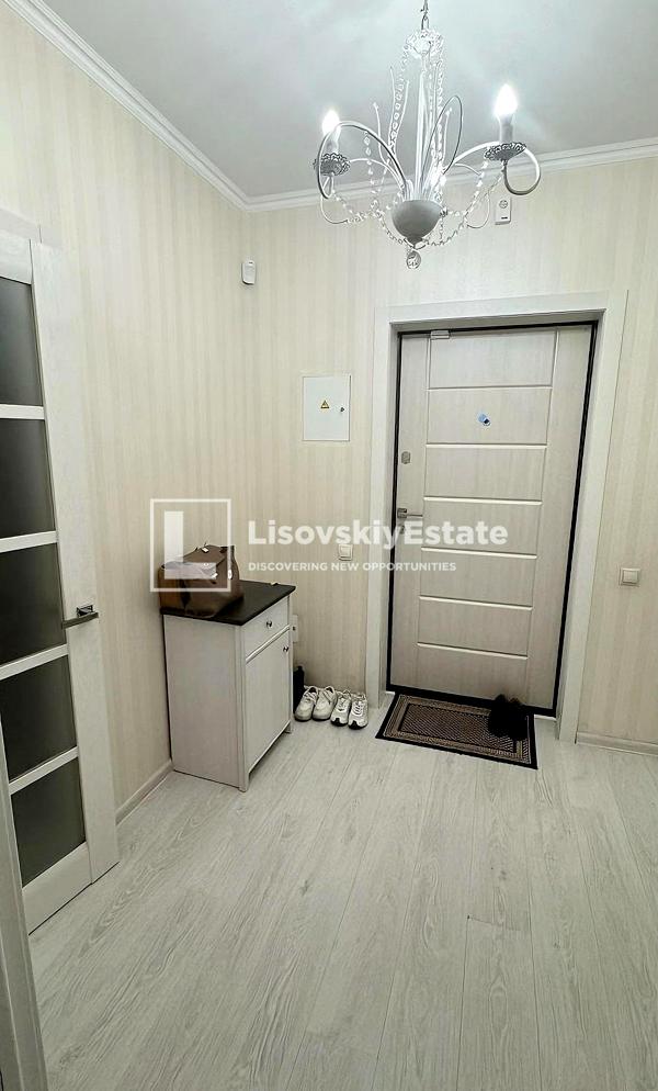 One-bedroom apartment on Dragomanova 2b, fully furnished
