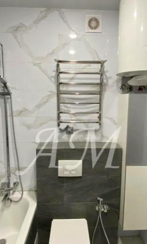 1-Room Smart Apartment near Vasylkivska Metro, Fully Furnished