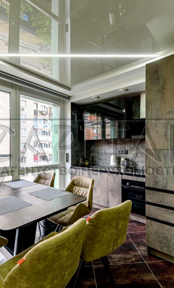 3-Bedroom Apartment in Hoffman House with Premium Features