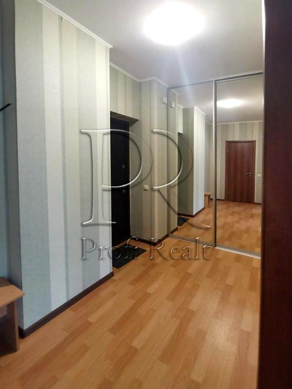 1-bedroom apartment in modern residential complex near Feofaniya Park