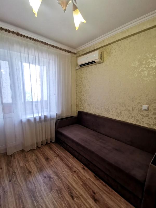 1-bedroom apartment near Obolon metro, well-furnished with amenities