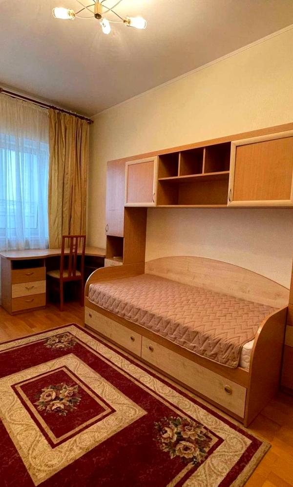3-Room Apartment with Separate Rooms, Fully Furnished and Equipped