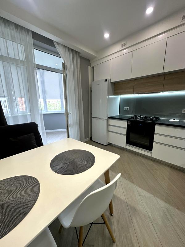 Modern 1-bedroom apartment with designer interior and smart features