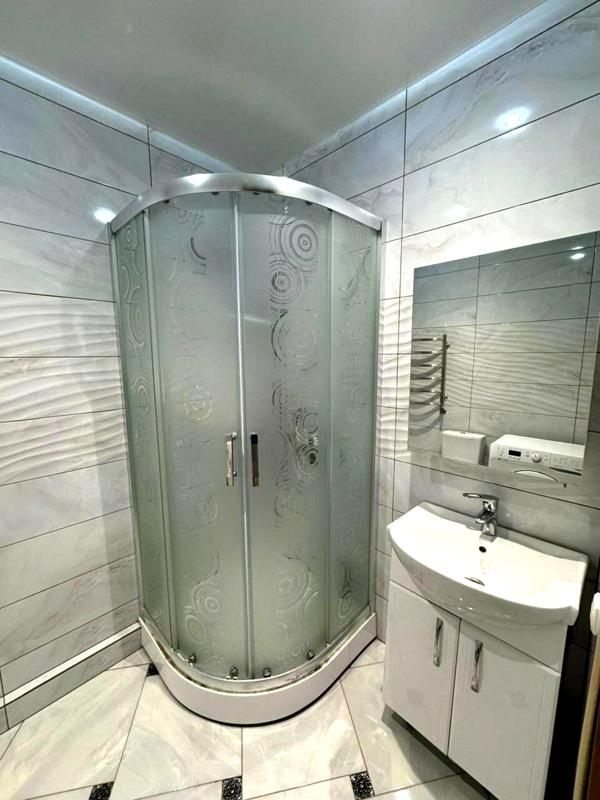 Cozy 1-Bedroom Apartment in Geneva Complex with Modern Amenities