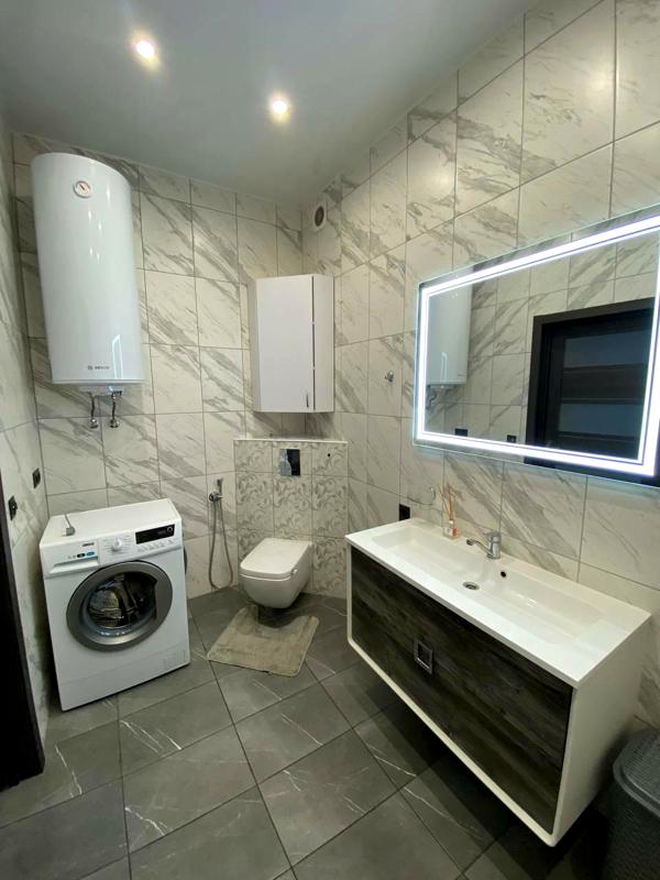 Лыварна көшесіндегі тұрғын үй кешеніндегі 2 бөлмелі пәтер