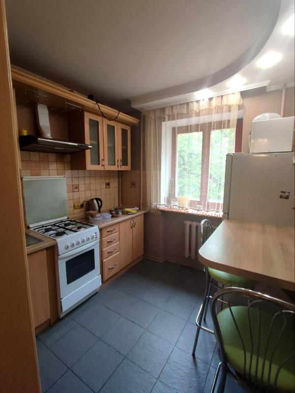 1-Bedroom Apartment near City Center with Modern Amenities
