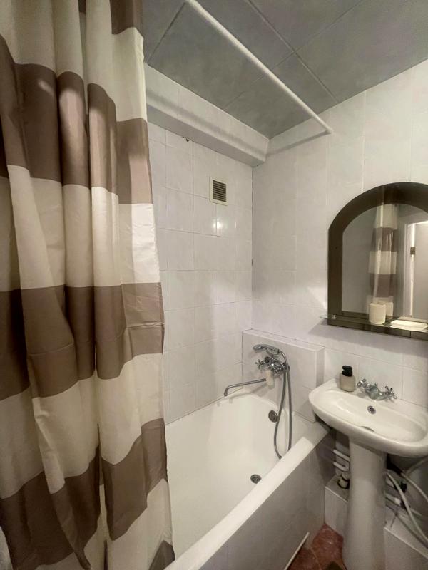 Cozy 1-Bedroom Apartment near Golden Gate and University Metro