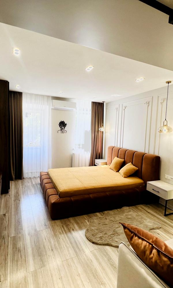 City Center Apartment with Designer Renovation and Modern Amenities