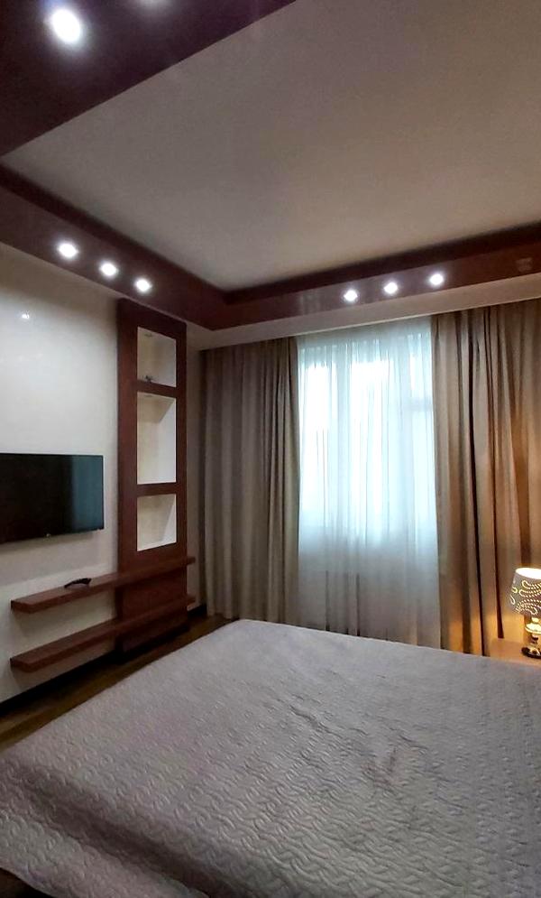 Spacious 3-Room Apartment with Modern Design in Prestige Hall Complex