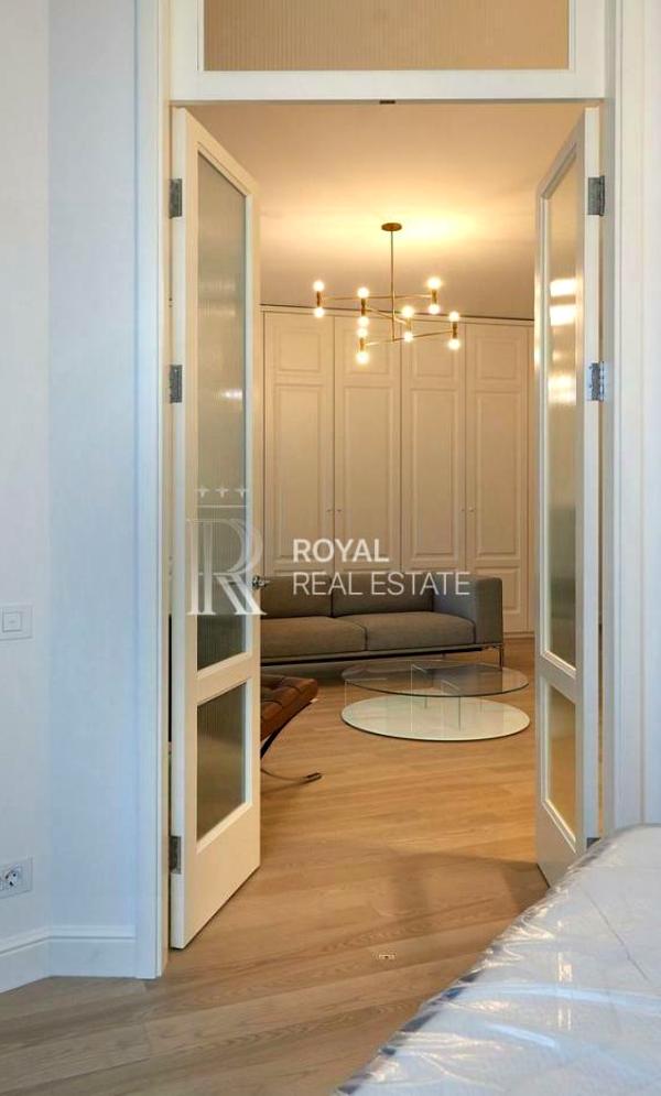 2-bedroom premium apartment in Skyline residential complex