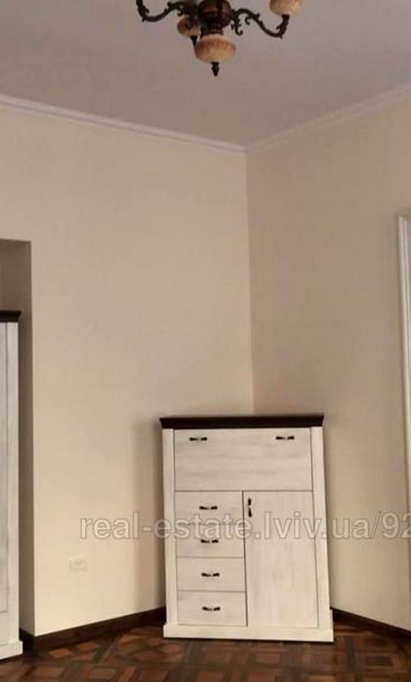 Fully Furnished Apartment with High Ceilings and New Renovation