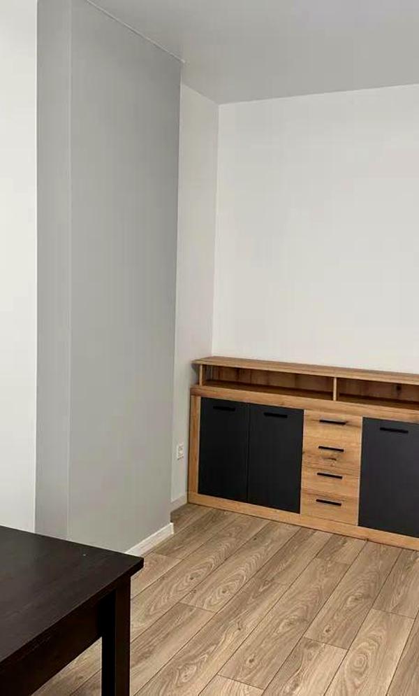 2-Room Apartment with Designer Renovation on Maloholoskivska Street