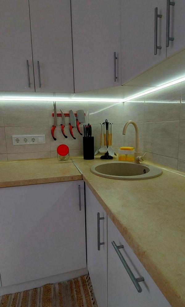 Cozy Apartment near Poznyaki Metro with Full Amenities