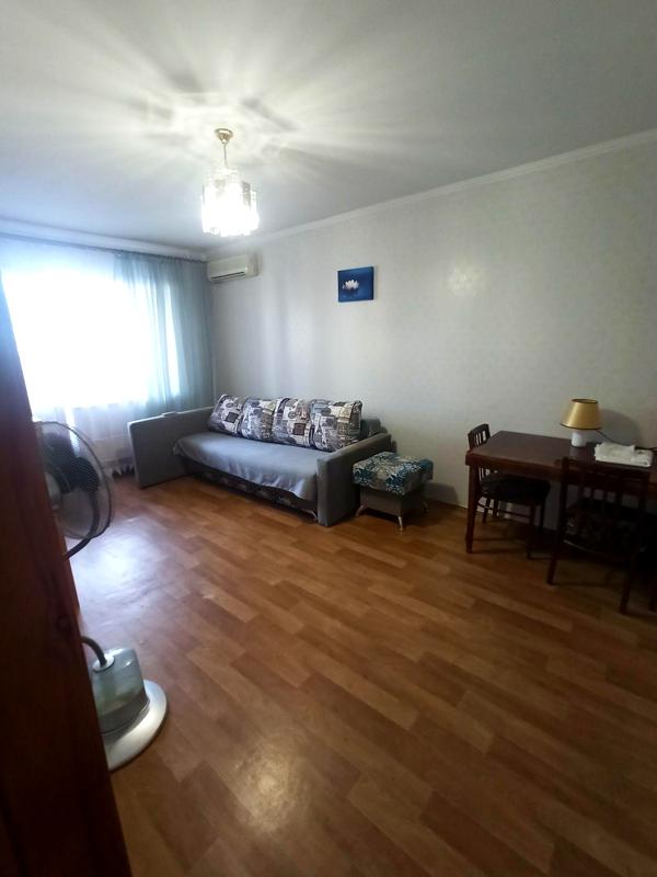 One-bedroom apartment with renovation, pet-friendly