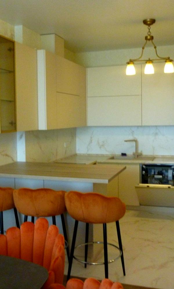 Spacious 2-Room Apartment with Studio Kitchen at 9th Station of Big Fountain