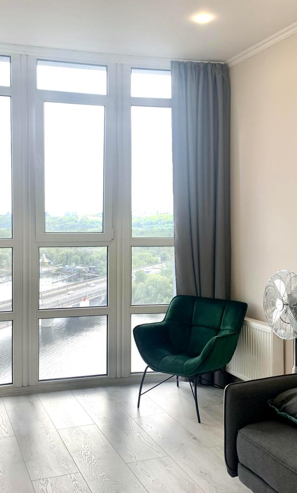 Spacious 2-Room Apartment with Panoramic River View in Kyiv