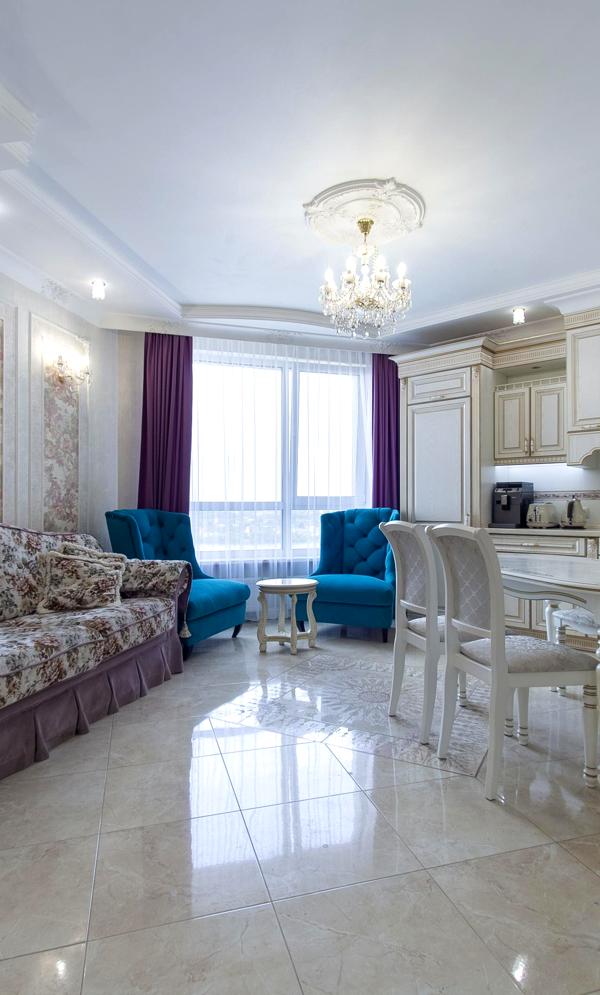 Classic Apartment with Dnieper River View