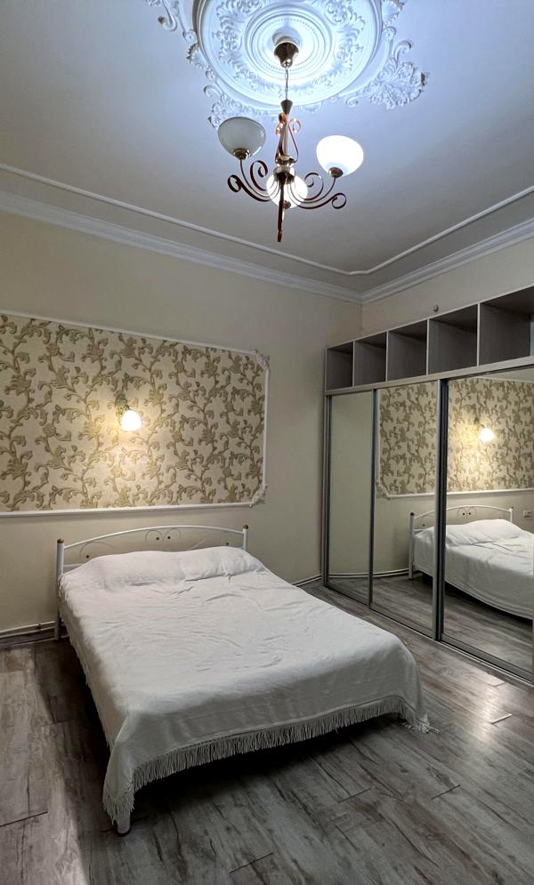 One-bedroom apartment in the heart of Lviv, Galytskyi district