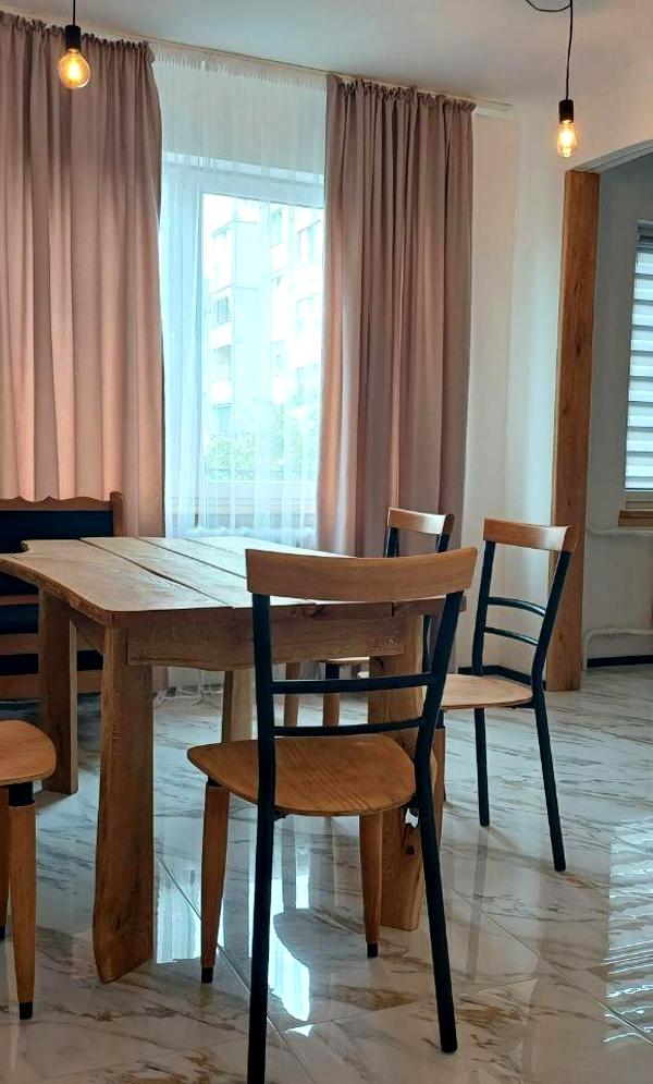 Modern 3-Room Apartment with Designer Renovation on Kulparkivska Street