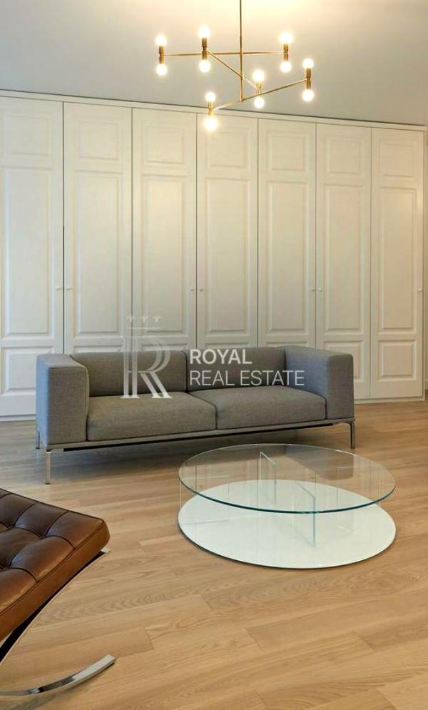 2-bedroom premium apartment in Skyline residential complex