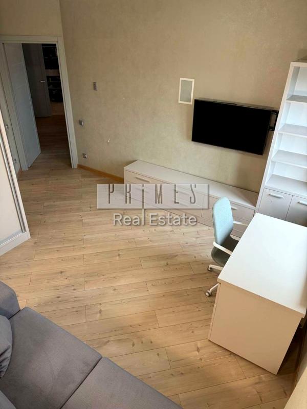 2-Bedroom Apartment in Cosmopolitan Complex, Kyiv