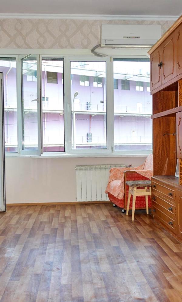 1-Room Apartment near Minska Metro, Freshly Renovated