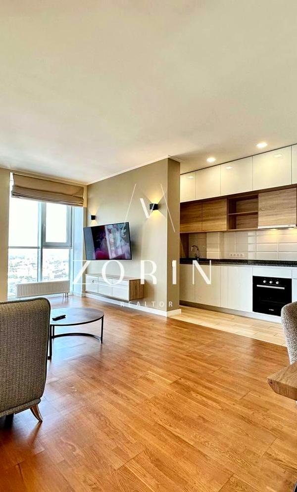 3-Room Apartment in Novodovryansky Complex, Spacious with Designer Renovation
