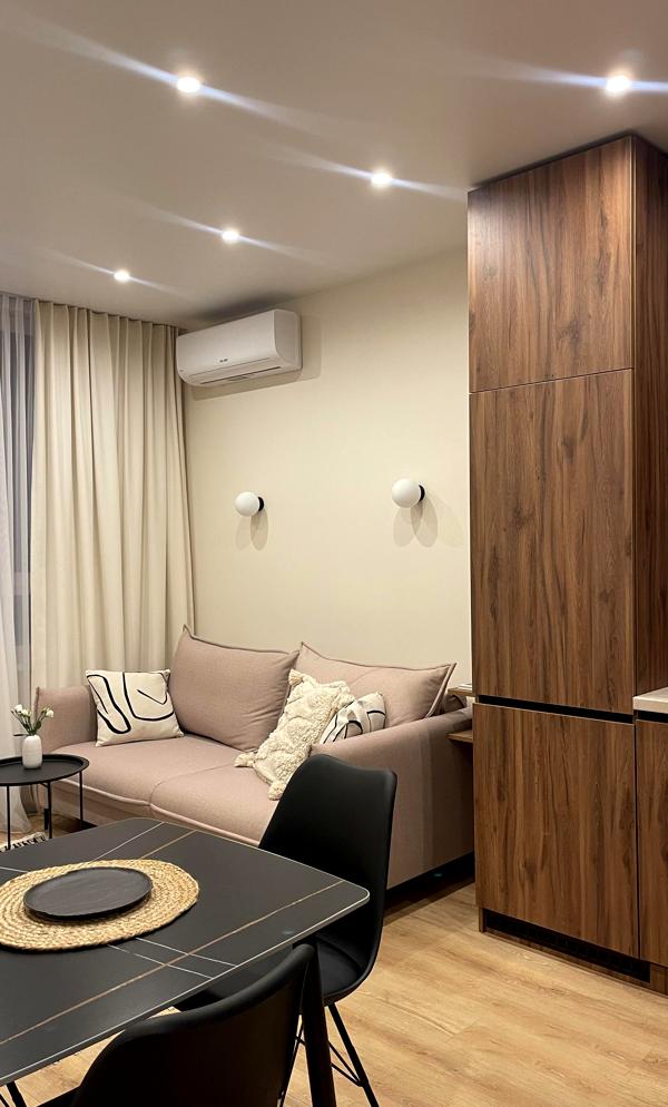 1-Bedroom Apartment in Respublika Complex, 42 m2, Modern Design