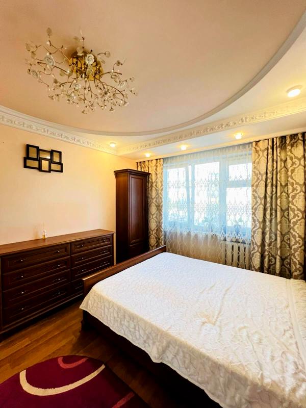 3-Room Cozy Apartment Near New TsUM with Family-Friendly Amenities