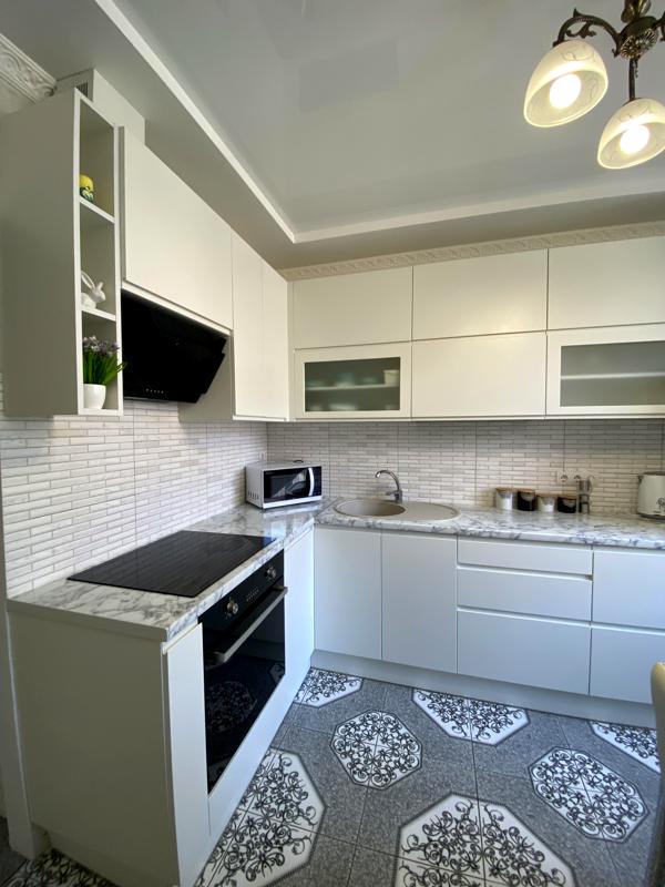 Spacious 1-Room Apartment in Lincoln Residential Complex