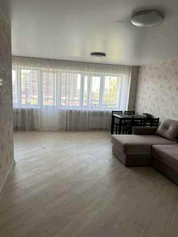 1-Room Studio Apartment near Dorohozychi and Syrets Metro