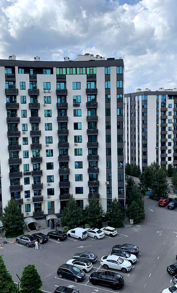 1-Bedroom Apartment in Uytny Kvartal Complex with Modern Amenities