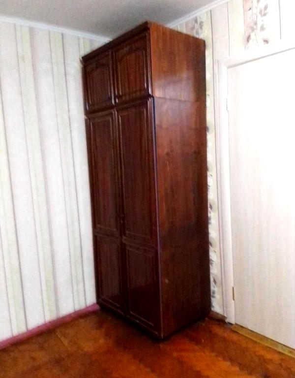 1-Bedroom Apartment on Komitetskaya Street, 4th Floor, Fully Furnished