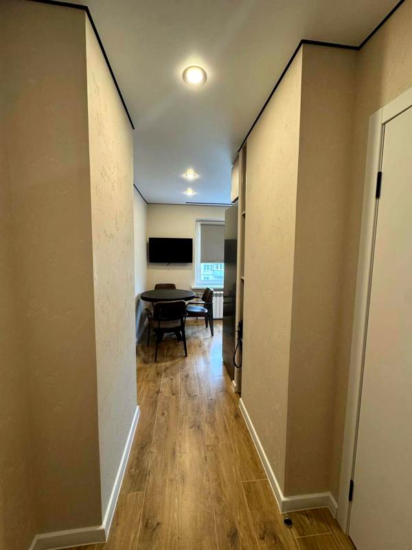 1-Bedroom Apartment on Peremohy Prospect, Newly Renovated