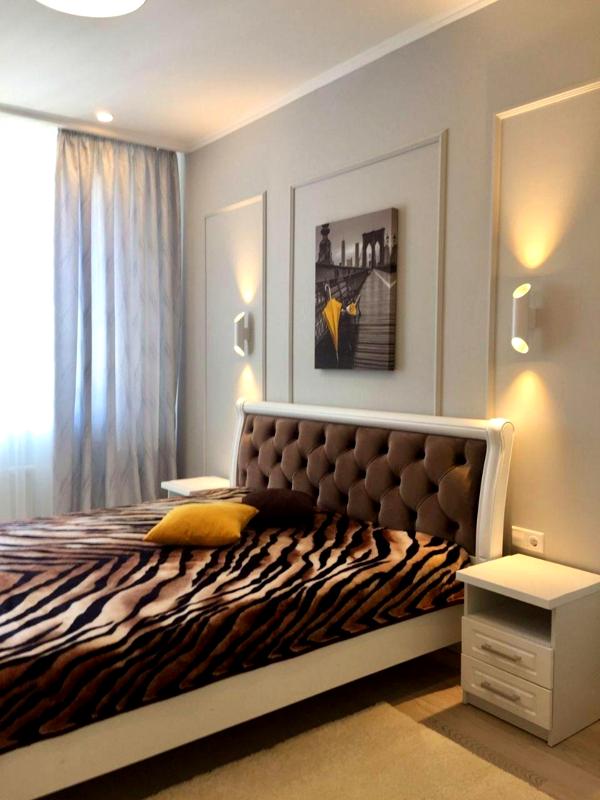 Spacious Studio Apartment in City Center with Designer Interior
