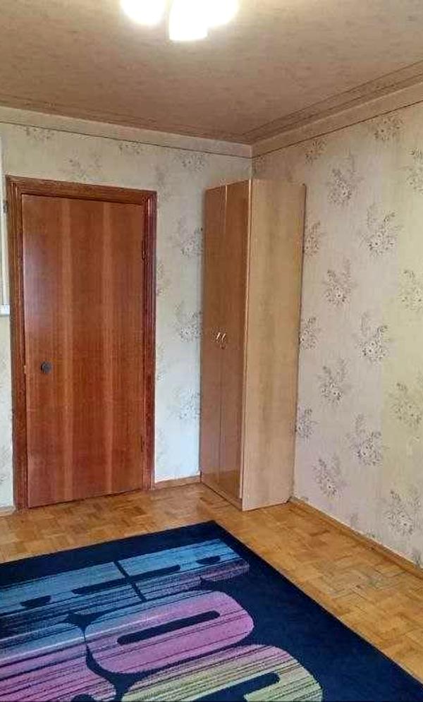 3-Room Apartment near Pravda Cinema, Slobozhanskyi Avenue